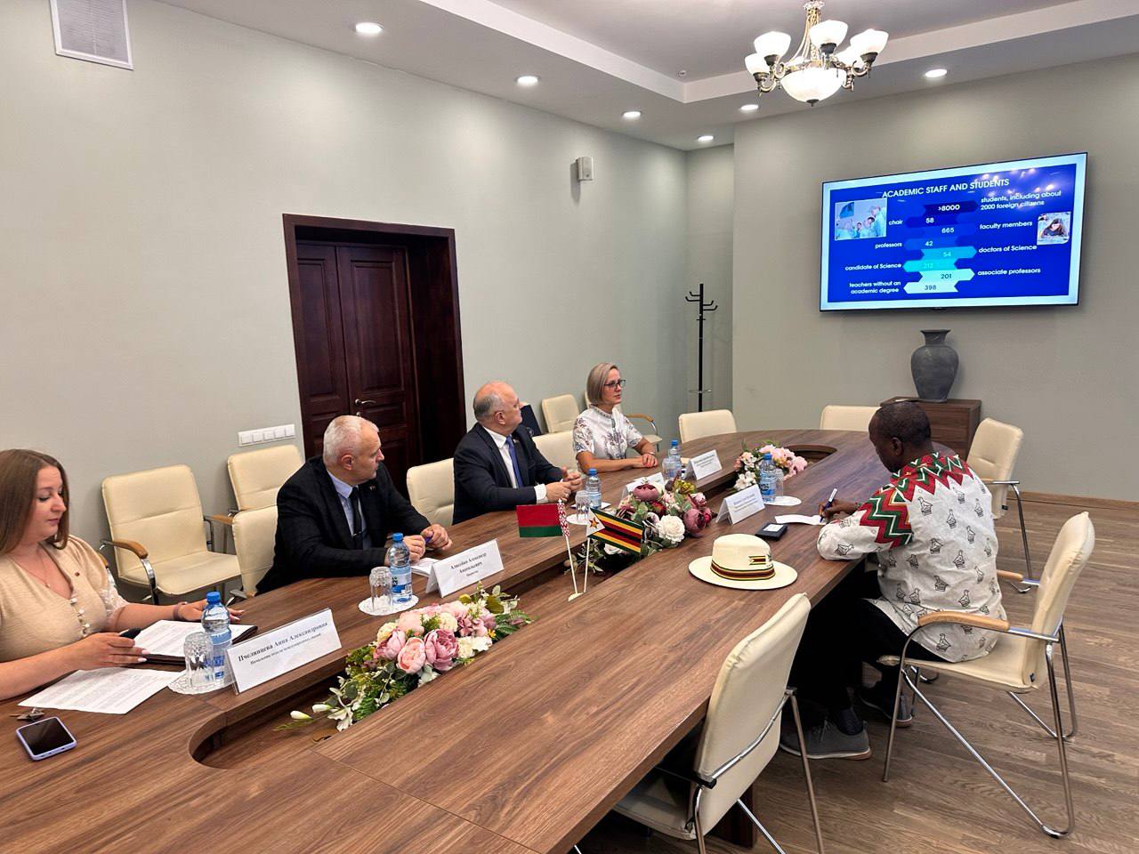 vstrecha s poslom Zimbabve 03