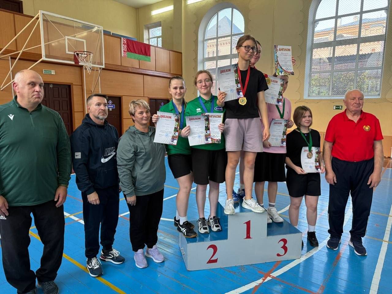 komanda vsmu serebryanyy prizer spartakiady po nastolnomu tennisu 002