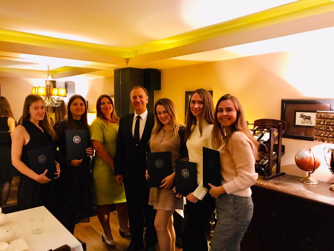 с руководством