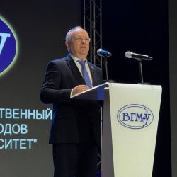 20 graduation stom 02