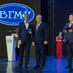 20 graduation stom 08