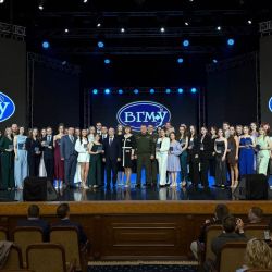 83 graduation lech 04