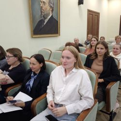 associations curators 08