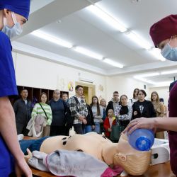 day otkryt dverey 08