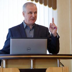 dialogovaya ploshadka 04