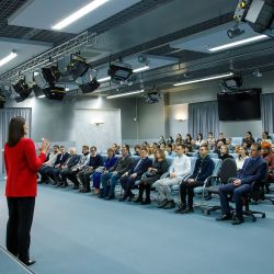 eks dvorets nezavisimosti 35