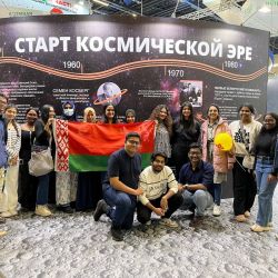 inostrannie studenti na vistavke 04