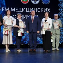 medical workers day 07