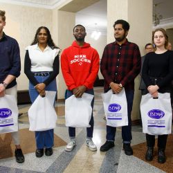 prazdnik prodoljaetsya 04