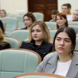 rector with student activists 04