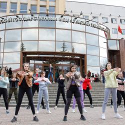 spoyom gimn  vmeste 4