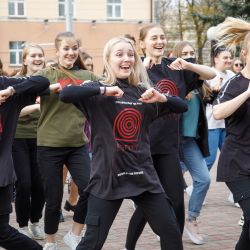 spoyom gimn  vmeste 7