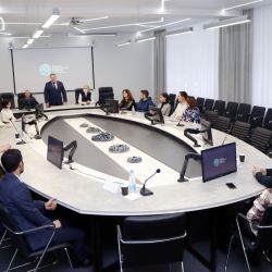 studenti vsmu krugl stol 07