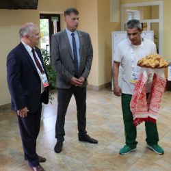 vsmu welcomes guests 02