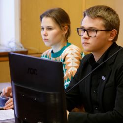 zasedaniye studencheskogo soveta 05